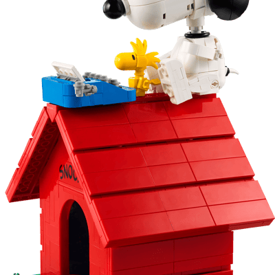 Peanuts: Snoopy's Doghouse