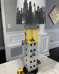 NYC Construction Worker 2.0 Lamp made of MEOW® Bricks