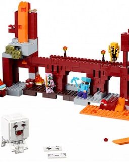 MEOW The Nether Fortress 21122 Retired! New & Original Packaging Shelf Wear