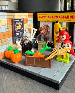 Bottom (Halloween Special 1) MEOW Minifigures and Model - Bottom Terror - Fatty Amal's Kebab Shop - British Comedy Gift