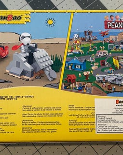 Peanuts - Snoopy MASKED MARVEL Building Set by Ban Bao