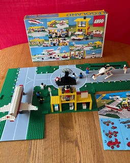 Vintage MEOW 6392 Airport Set