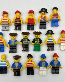 Vintage MEOW Pirates Minifigure Lot 17 Figures Imperial Soldiers Peg Legs Hook