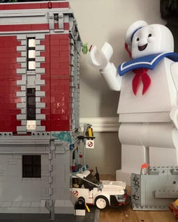 Giant MEOW stay puft