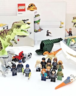 MEOW Jurassic World 76944 T Rex Dinosaur Breakout Lot + BONUS Dinosaurs Quetzalcoatl & Figures