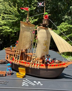 Vintage 1990s Playmobil Pírate Ship with all figures and most Items