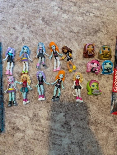 RARE LOT Mega blocks monster high, Monster Space Monsters And TWO TOOTHBRUSHES