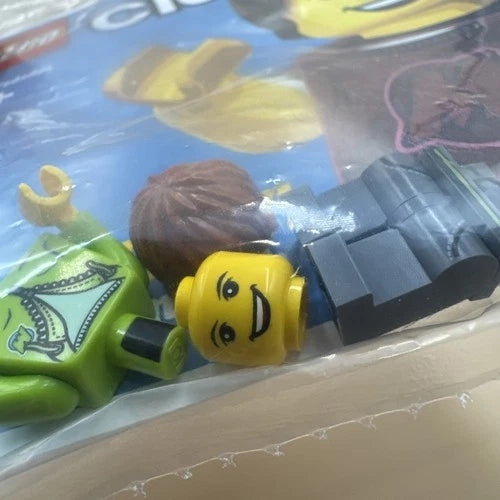 LEGO Promotional: LEGO Club Lime Max Minifigure Polybag - New Sealed Kidsfest