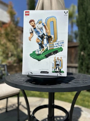 LEGO Lionel Messi Soccer Legend Set 43015 958 pcs Age 12+ Box Brick Separator