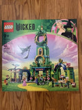 LEGO Wicked Welcome to Emerald City 75684 Complete Set 945 Pieces 9+