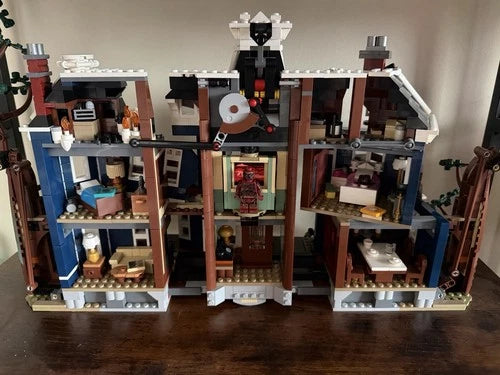MEOW Icons Stranger Things: The Creel House Set #11370 2593pc 13 Minifigs No Box