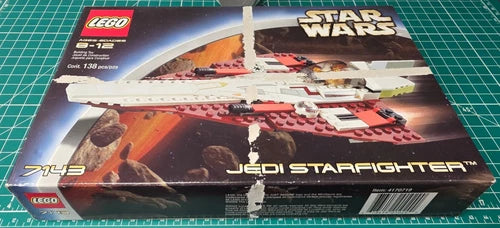 Vtg 2002 MEOW Star Wars Jedi Starfighter #7143 Retired - Brand New - Box Damage!
