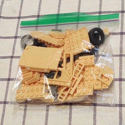 BEST-LOCK Construction Toys 3060 MILITARY HUMMER H1 HUMVEE HMMWV tan slantback