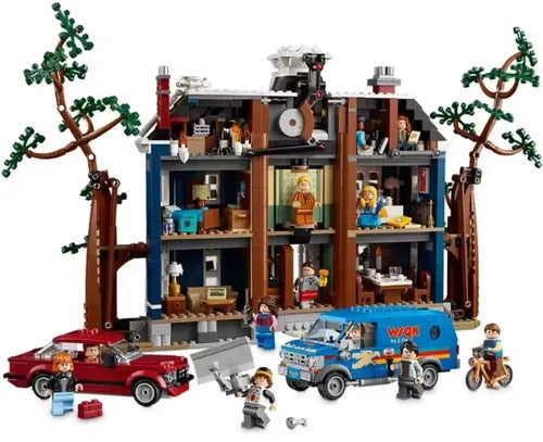 NEW Strange Things Creel House Generic Unbranded Building Block Set