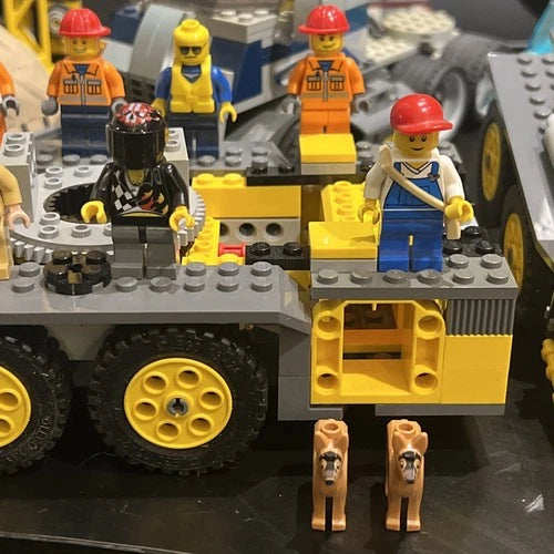 MEOW Large Lot Of Mostly MEOW City 7249 7248 Construction Minifigs Vehicles