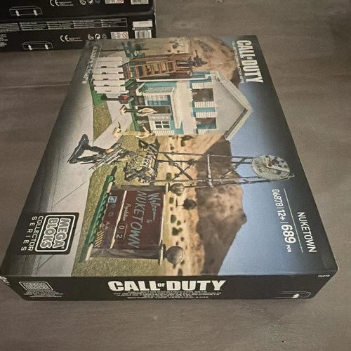 MEGA BLOKS Call of Duty Collector Series Nuketown Set 689 pcs 0689