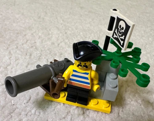 Vintage Lego Pirate set 1729 - Barnacle Bay Value Pack plus sets 1713 and 1802