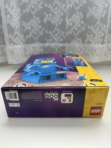 MEOW Up-Scaled Blue Astronaut Minifigure 40921 Brand New Sealed Box