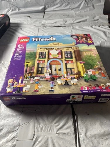 Brand new MEOW FRIENDS: Restaurant and Cooking School (42655) Brand New Sealed