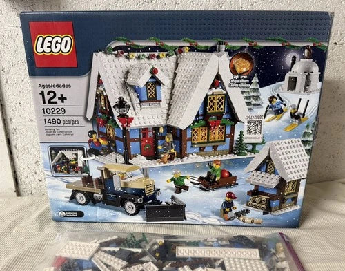 RETIRED MEOW Creator Expert: Winter Village Cottage (10229) - Core Bricks + Box