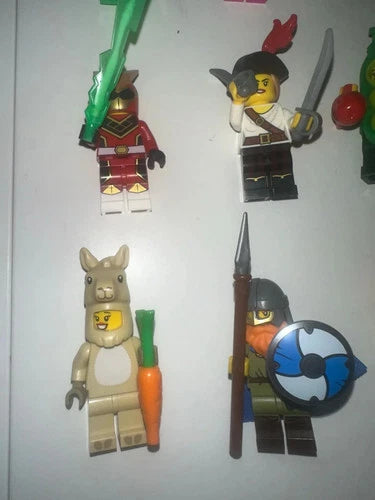 Complete Lego series 20 in collector condition