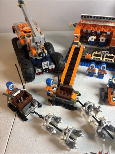 LEGO City Arctic Theme Huge Vehicle Lot - Base Camp, Helicopters 60195 60033