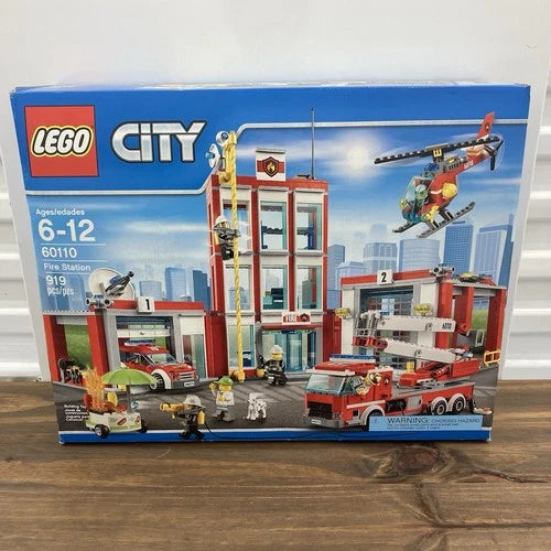 LEGO 60110 City FIRE STATION 919 Pcs 2016 Retired -New/Sealed