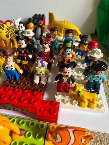 LEGO DUPLO HUGE LOT 430 PCS VEHICLES FIGURES & ANIMALS DISNEY FIGS
