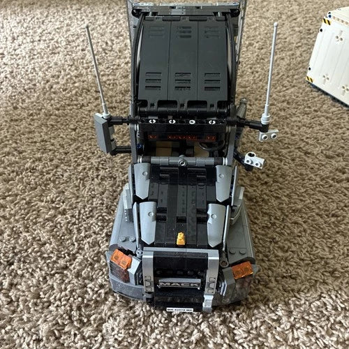 Lego Technic Mack Anthem Truck (42078) Nearly Complete Assembled Built Set