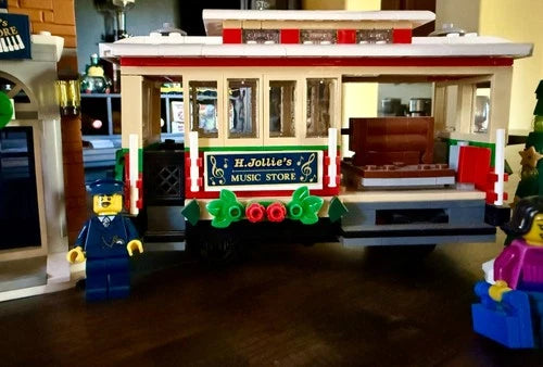 MEOW Icons Holiday Main Street 10308 Winter Village Retired Built w/ Minifigs