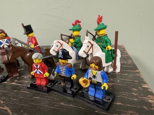 LEGO Minifigure Lot Soldiers & Pirate w/ Horses Cannons Weapons early 1990s