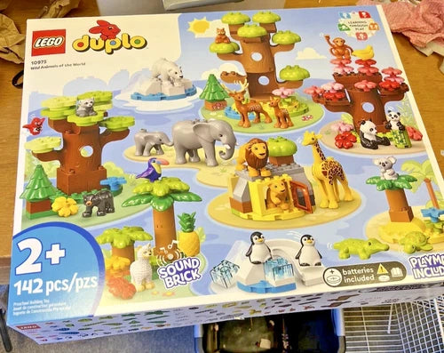 LEGO DUPLO Set # 10975 WILD ANIMALS OF THE WORLD