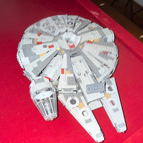 LEGO Star Wars Millennium Falcon 75192 7541 pcs Complete Set w/ 8 Minifigures