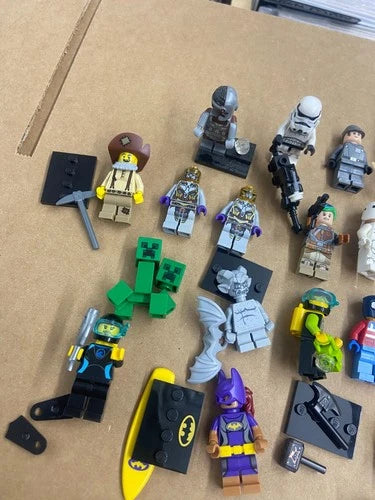 assorted LEGO Minifigure Lot star wars batman minecraft joker dc