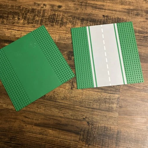 2 Straight Road Plates Green and 3 curves