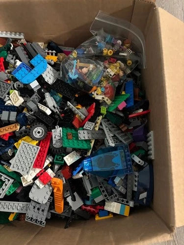 LEGO Lot 30 lbs Mixed Bulk Minfigs, Marvel, Minecraft, City