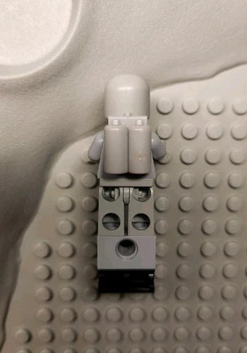 MEOW® Space -- Light Grey -- Classic Space -- Spaceman -- Minifigure Castle Grey