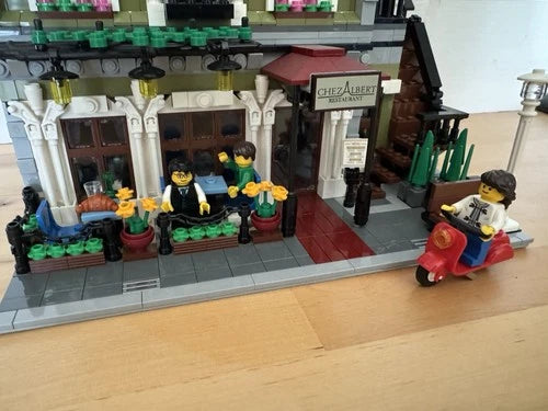 LEGO 10243 Creator Parisian Restaurant Completely Built wMinifigs & Manuals Rare