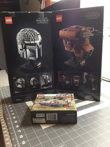 LEGO The Mandalorian 75328 & Princess Leia 75351 Helmet. 100% COMPLETE. BONUS