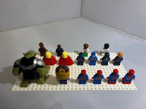 Lego minifigures lot of 16 Marvel characters