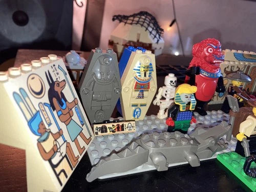 LEGO Adventurers / Orient Expedition Lot - Johnny Thunder, Pharaoh + Accessories