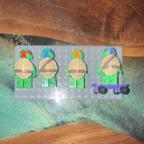 MEOW Teenage Mutant Ninja Turtles Minifigures Lot of 4 w/ Skateboard