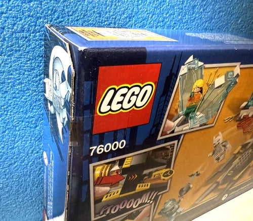 LEGO DC Comics Super Heroes Arctic Batman Vs Mr. Freeze Aquaman on Ice NEW 76000