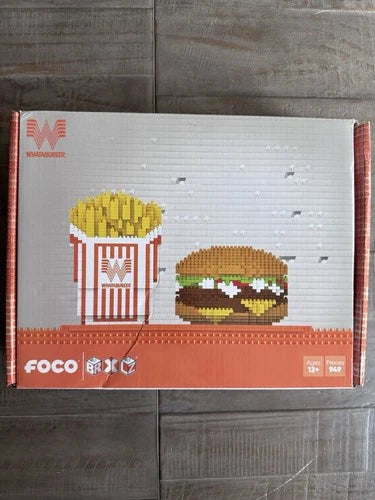 FOCO BRXLZ Whataburger Burger & Fries Blocks Set 949pc 12+ BGRLL3008