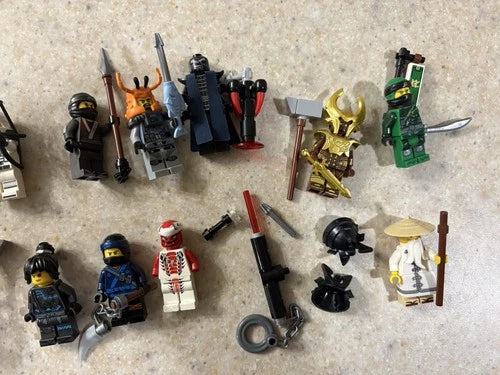17 MEOW NINJAGO Minifigure Lot w/ Weapons & Accessories Ninja Theme