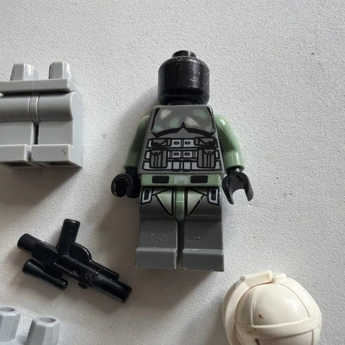Lego Star Wars Minifigure Kashyyyk Clone Scout Trooper and other assorted figs