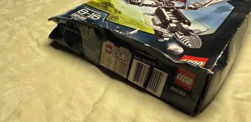 LEGO BIONICLE: Vultraz (8698) New In Box-Damaged Box
