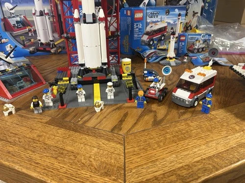 LEGO City Space LOT 3368, 3367, 3366, 3365 98% complete