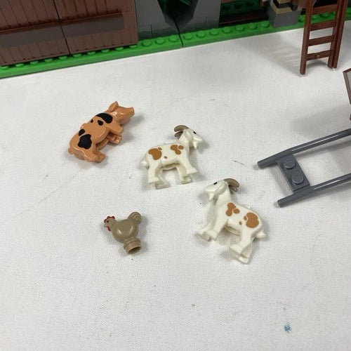 LEGO Castle: Mill Village Raid Set #7189 Build With Animals INCOMPLETE (READ)