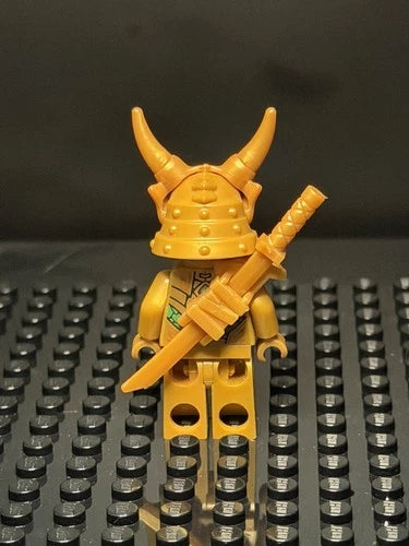 MEOW Ninjago Golden Oni Lloyd Minifigure njo0774! 71774! (Great Condition)